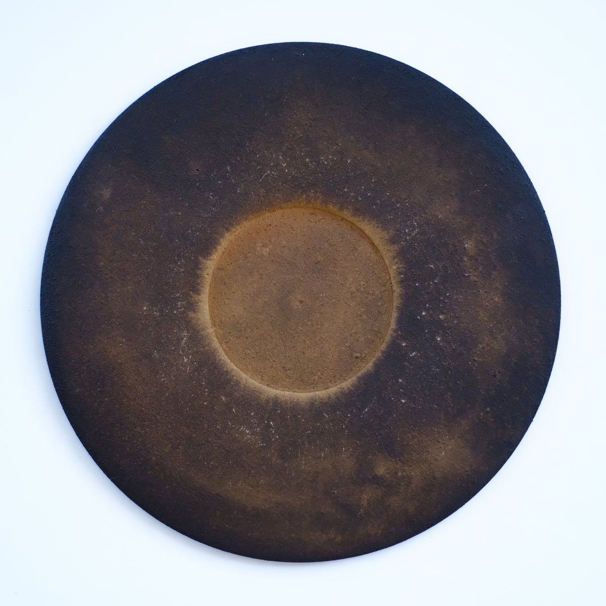 督田昌巳 深リム皿 錆漆 Masami Tokuda Rim plate (φ 24 cm) – essence kyoto