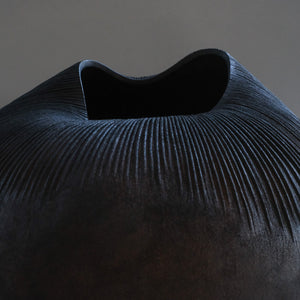 上治良充  制作物   Yoshimichi Joji  Leather sculpture 1
