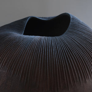 上治良充  制作物   Yoshimichi Joji  Leather sculpture 2