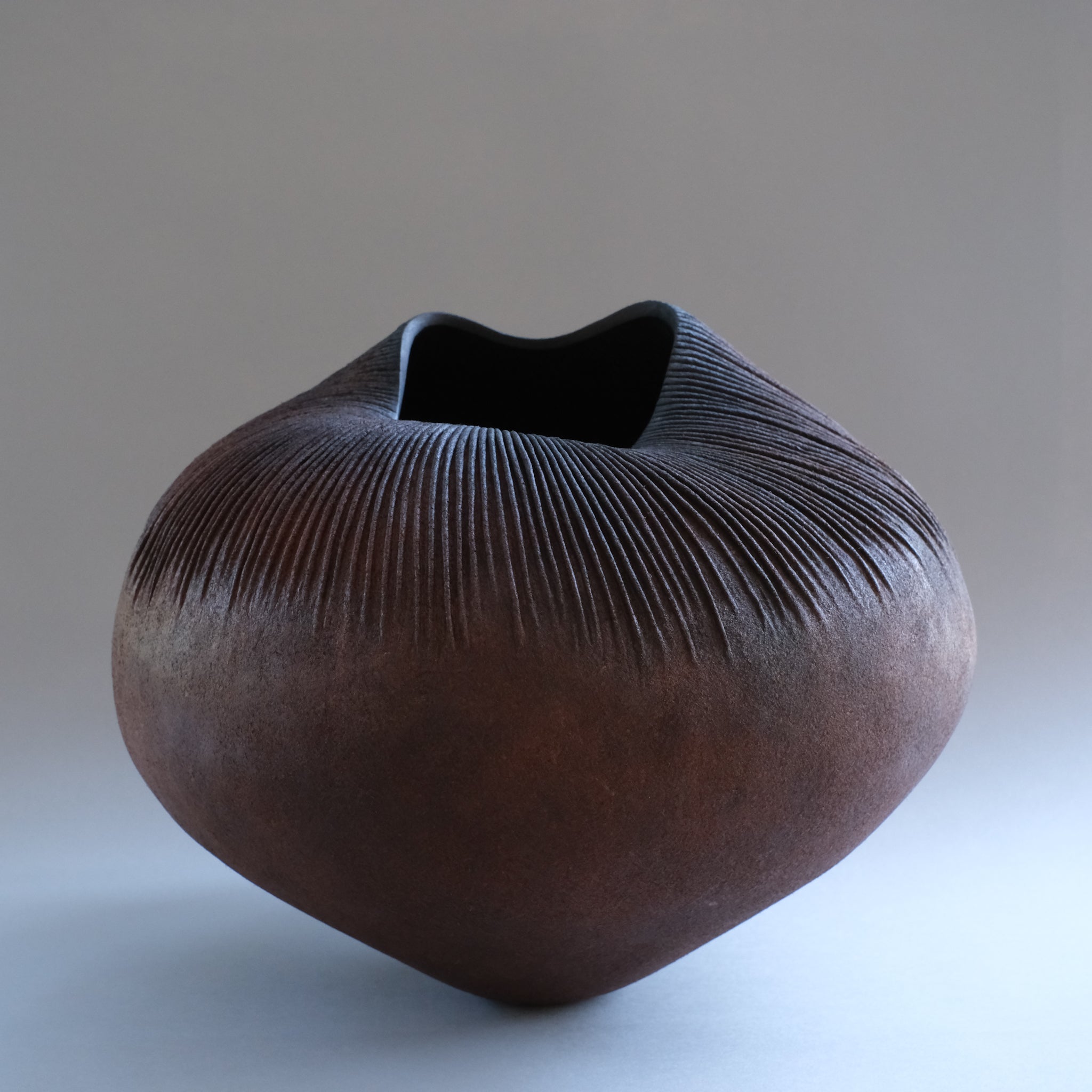 上治良充  制作物   Yoshimichi Joji  Leather sculpture 10