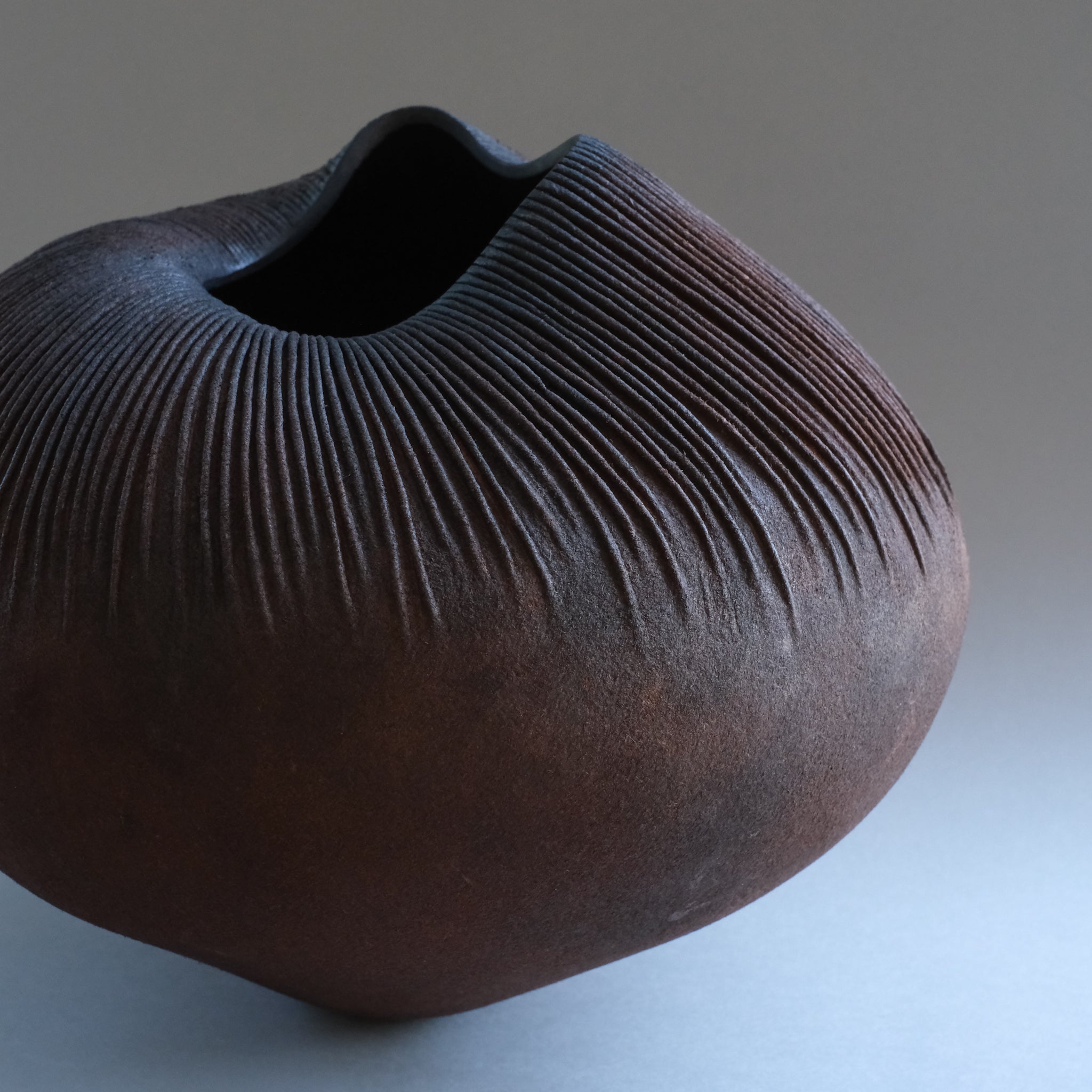 上治良充  制作物   Yoshimichi Joji  Leather sculpture 10