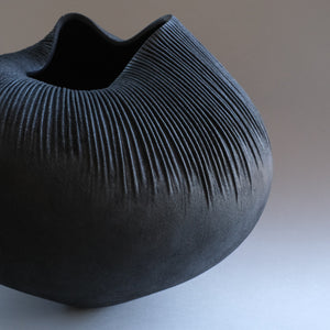 上治良充  制作物   Yoshimichi Joji  Leather sculpture 9