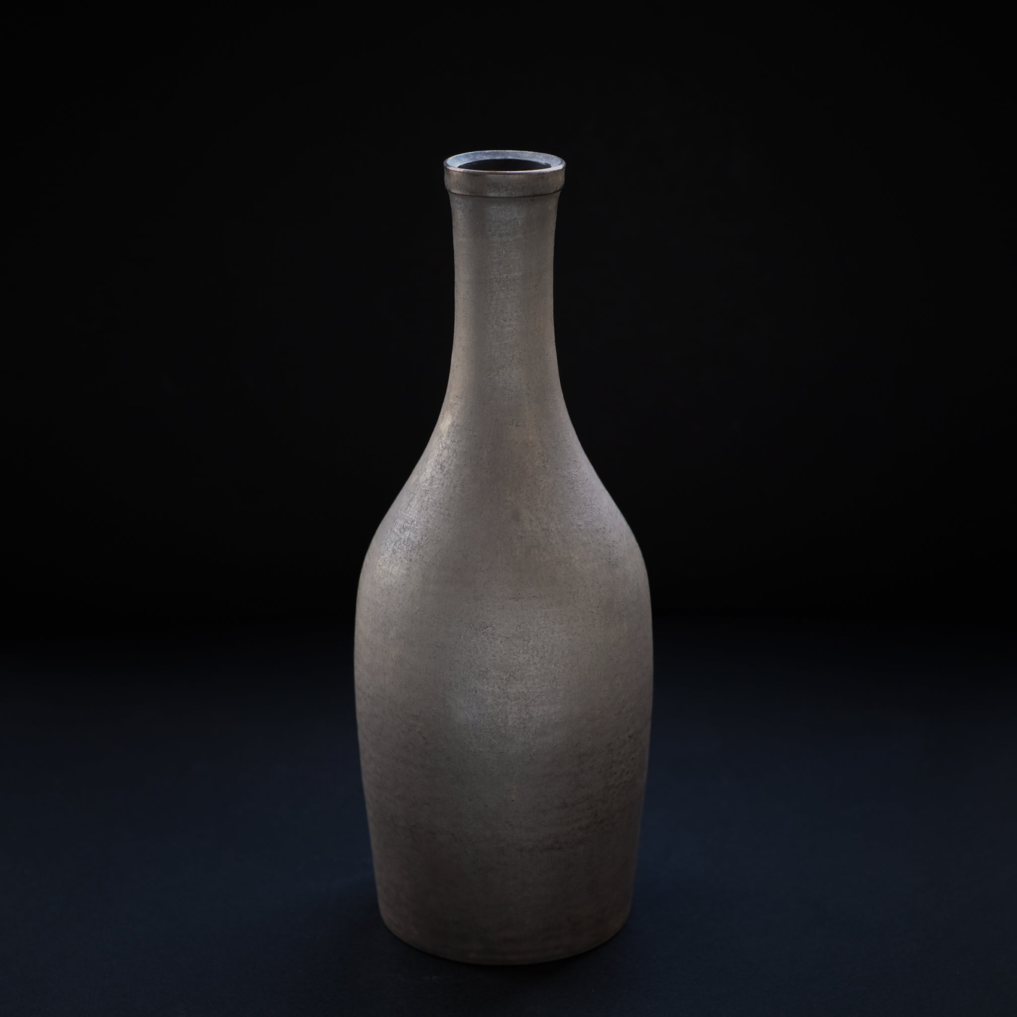 服部竜也 銀彩ピューター 花入 Tatsuya Hattori Vase ( oxidized