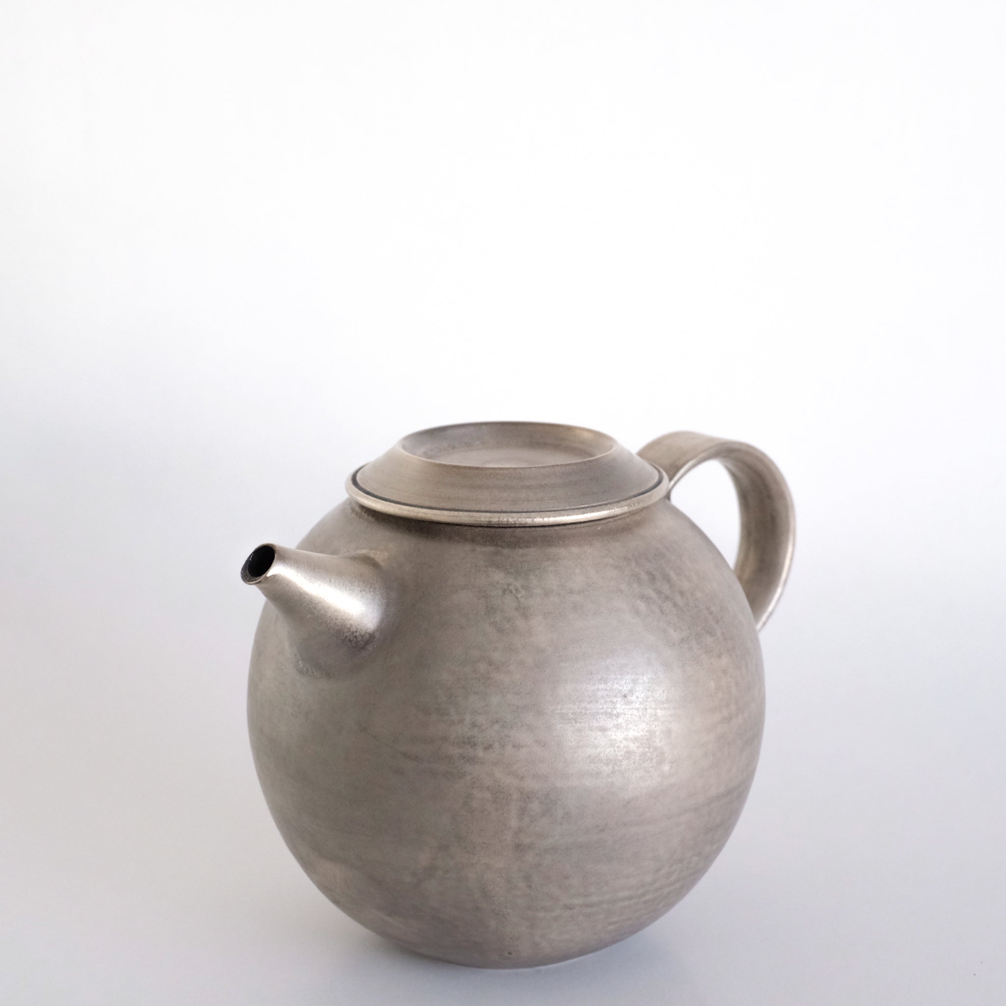 服部竜也   銀彩ピューター ポット  Tatsuya Hattori Pot ( oxidized silver ) ETH3