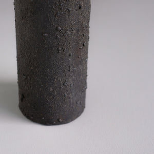 大山求 黒錆花器 L  Motomu Oyama iron vase (VMO4B)