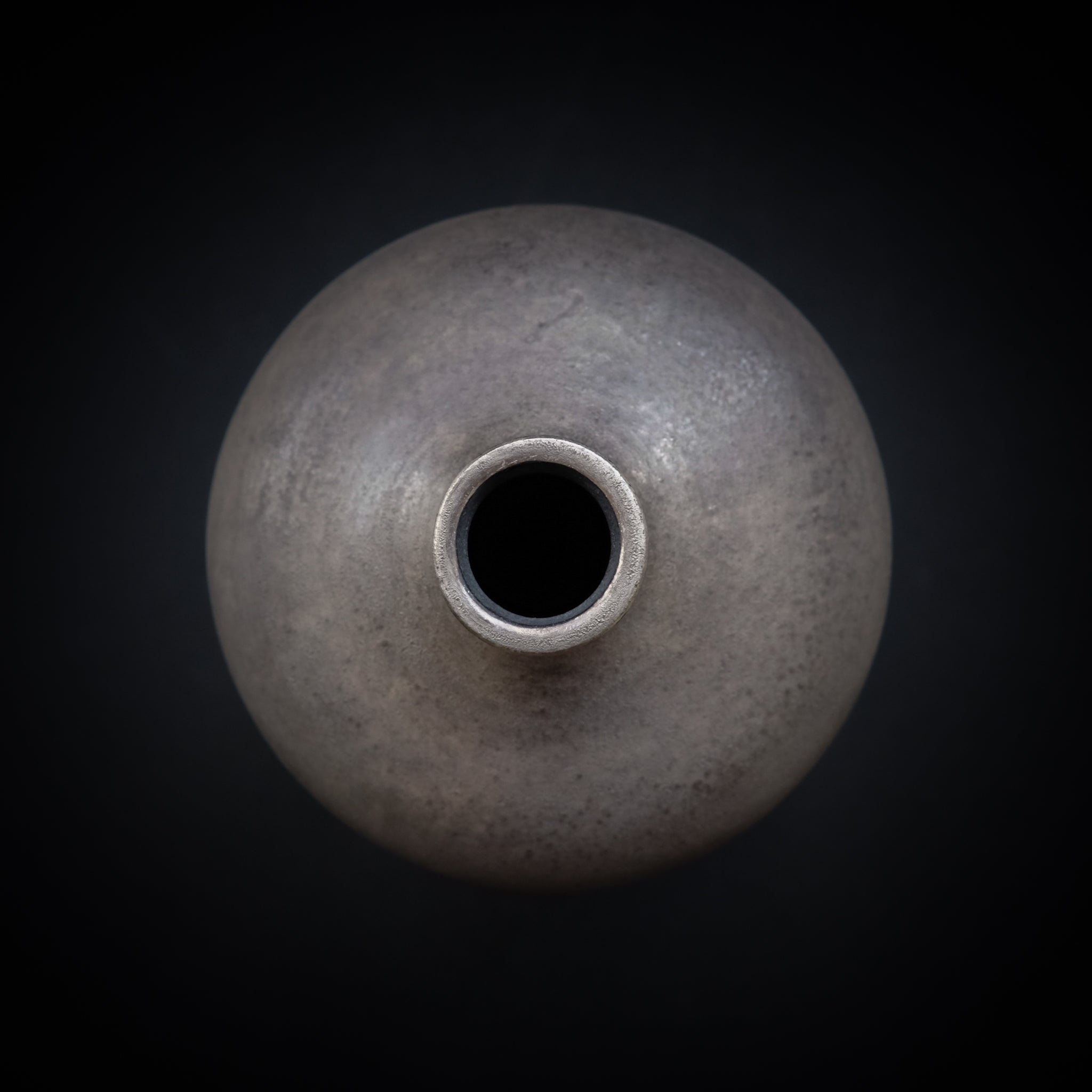 服部竜也   銀彩ピューター 花入  Tatsuya Hattori Vase ( oxidized silver ) ETH51